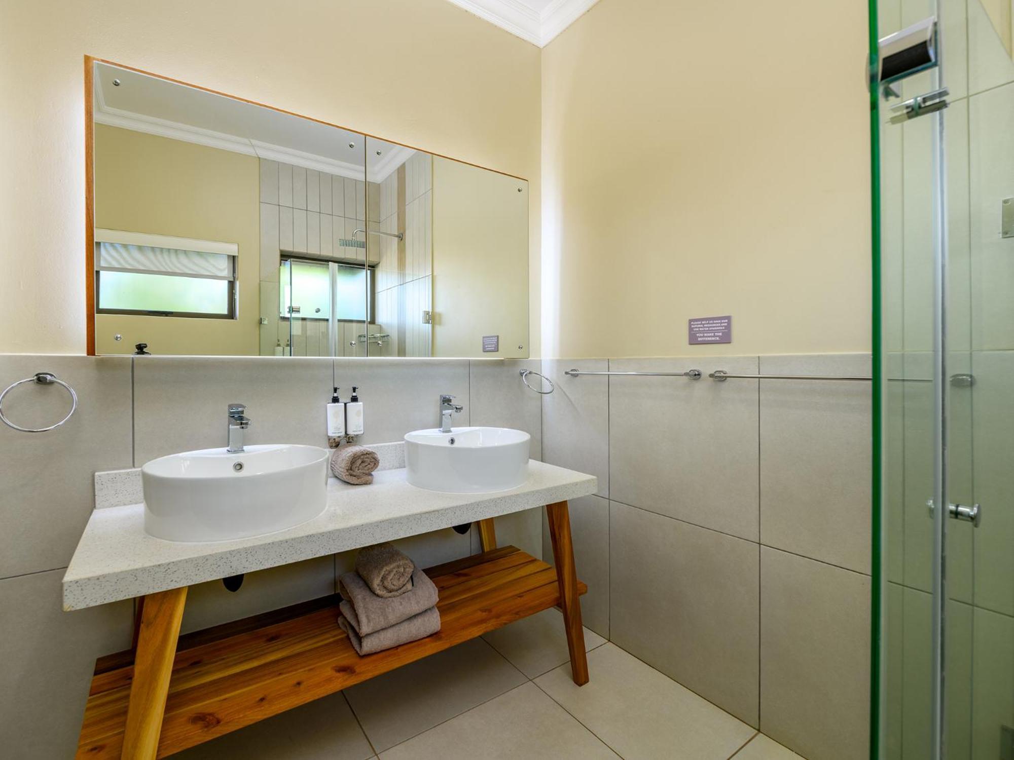 Monomotapa Village @ Legend Golf And Safari Resort Golders Green Ngoại thất bức ảnh