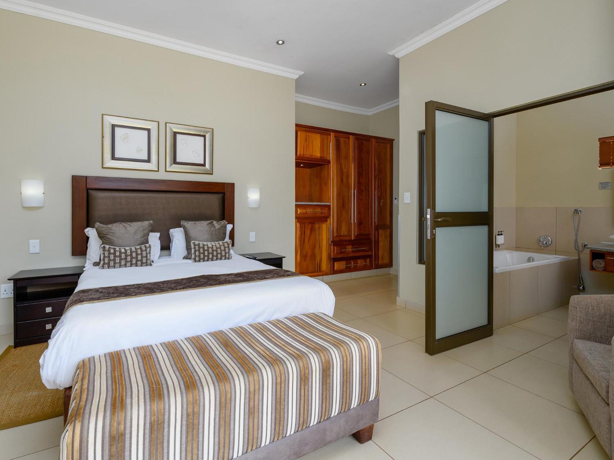 Monomotapa Village @ Legend Golf And Safari Resort Golders Green Ngoại thất bức ảnh