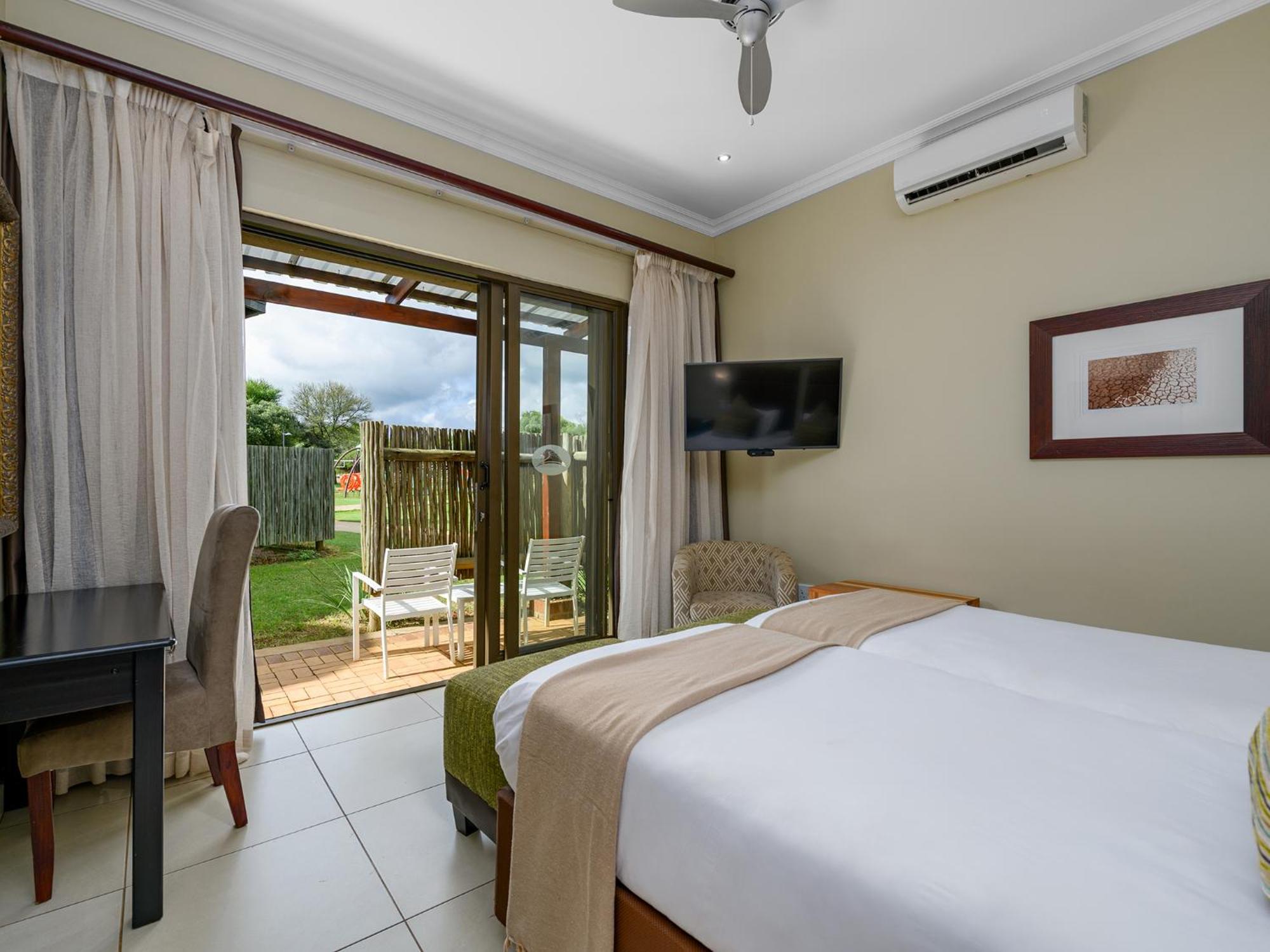 Monomotapa Village @ Legend Golf And Safari Resort Golders Green Ngoại thất bức ảnh